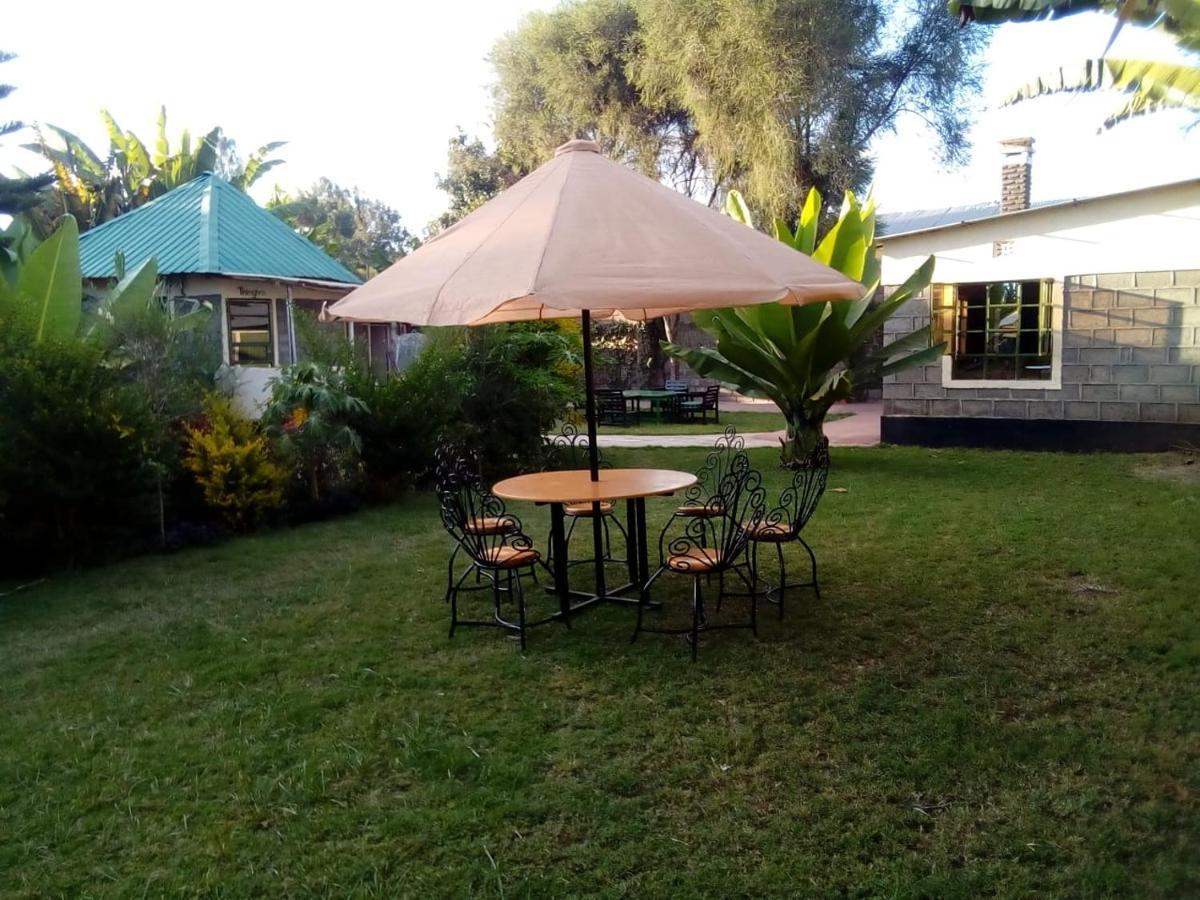 Homebase Gardens Накуру Екстериор снимка