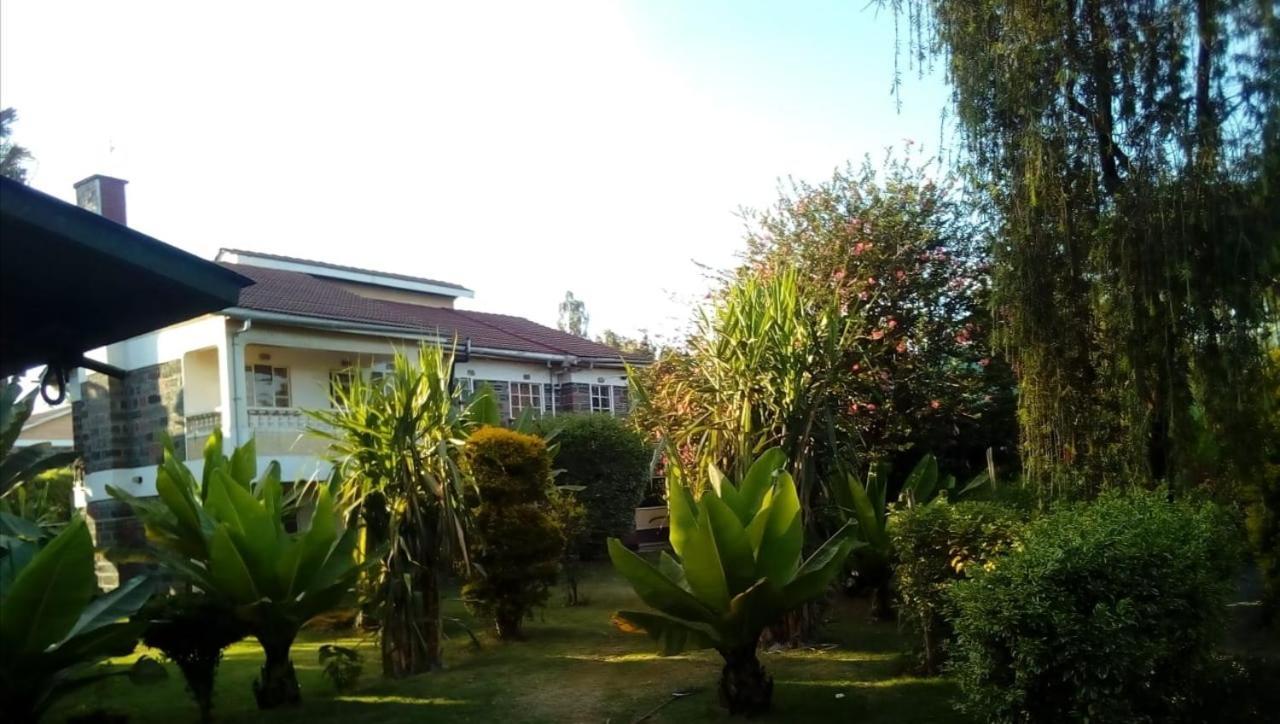 Homebase Gardens Накуру Екстериор снимка