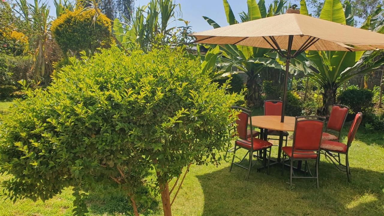Homebase Gardens Накуру Екстериор снимка