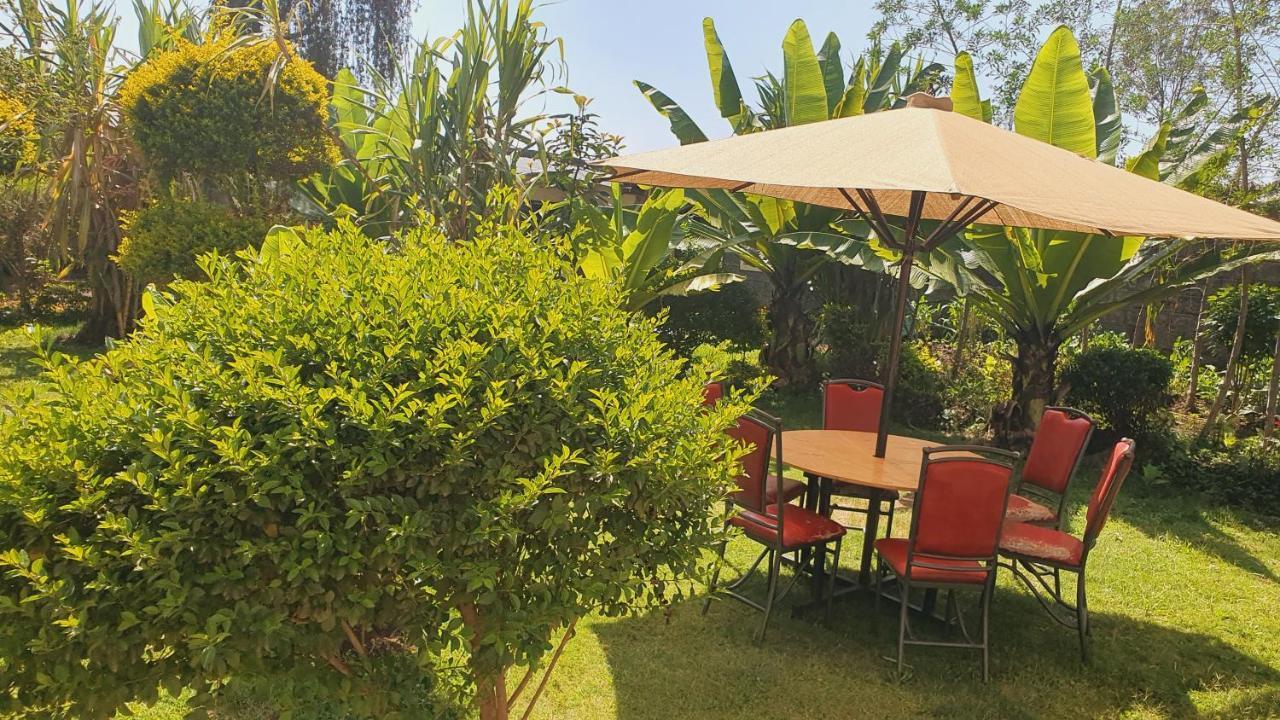 Homebase Gardens Накуру Екстериор снимка